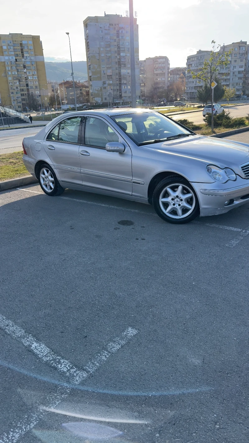 Mercedes-Benz C 200, снимка 3 - Автомобили и джипове - 48063776