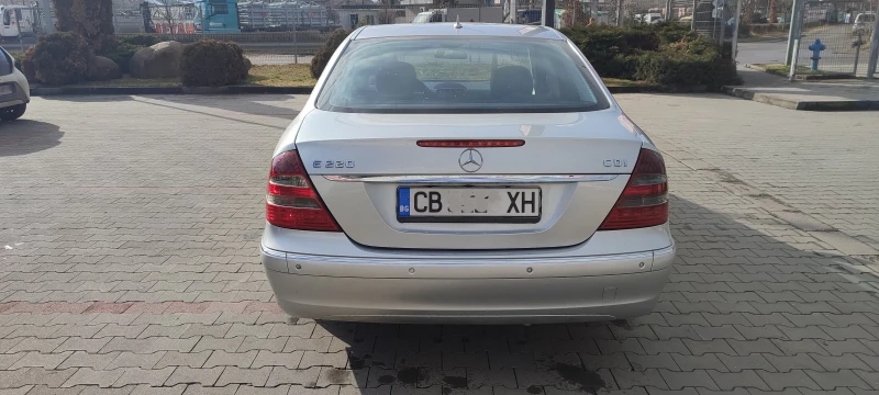 Mercedes-Benz E 220 CDI, снимка 7 - Автомобили и джипове - 48628116