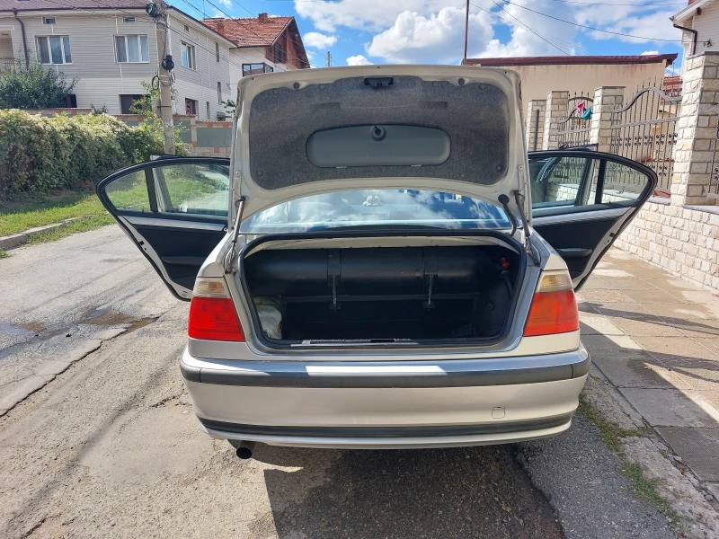 BMW 318, снимка 11 - Автомобили и джипове - 49600175