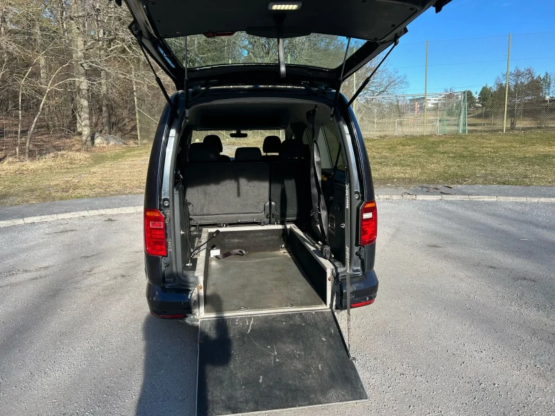 VW Caddy 2.0 TDI , снимка 9 - Автомобили и джипове - 51295894