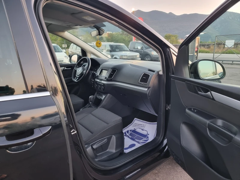 VW Sharan 2.0TDI, снимка 15 - Автомобили и джипове - 51584278