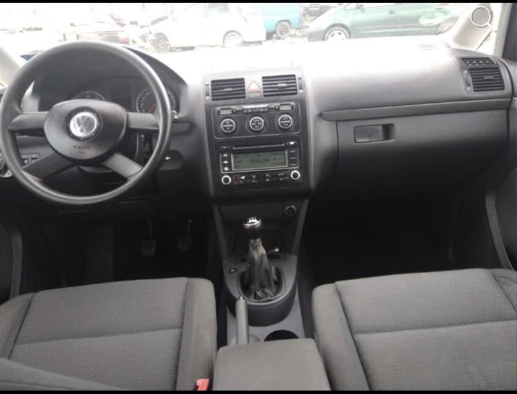 VW Touran 1.6fsi gas benzin, снимка 5 - Автомобили и джипове - 55481469