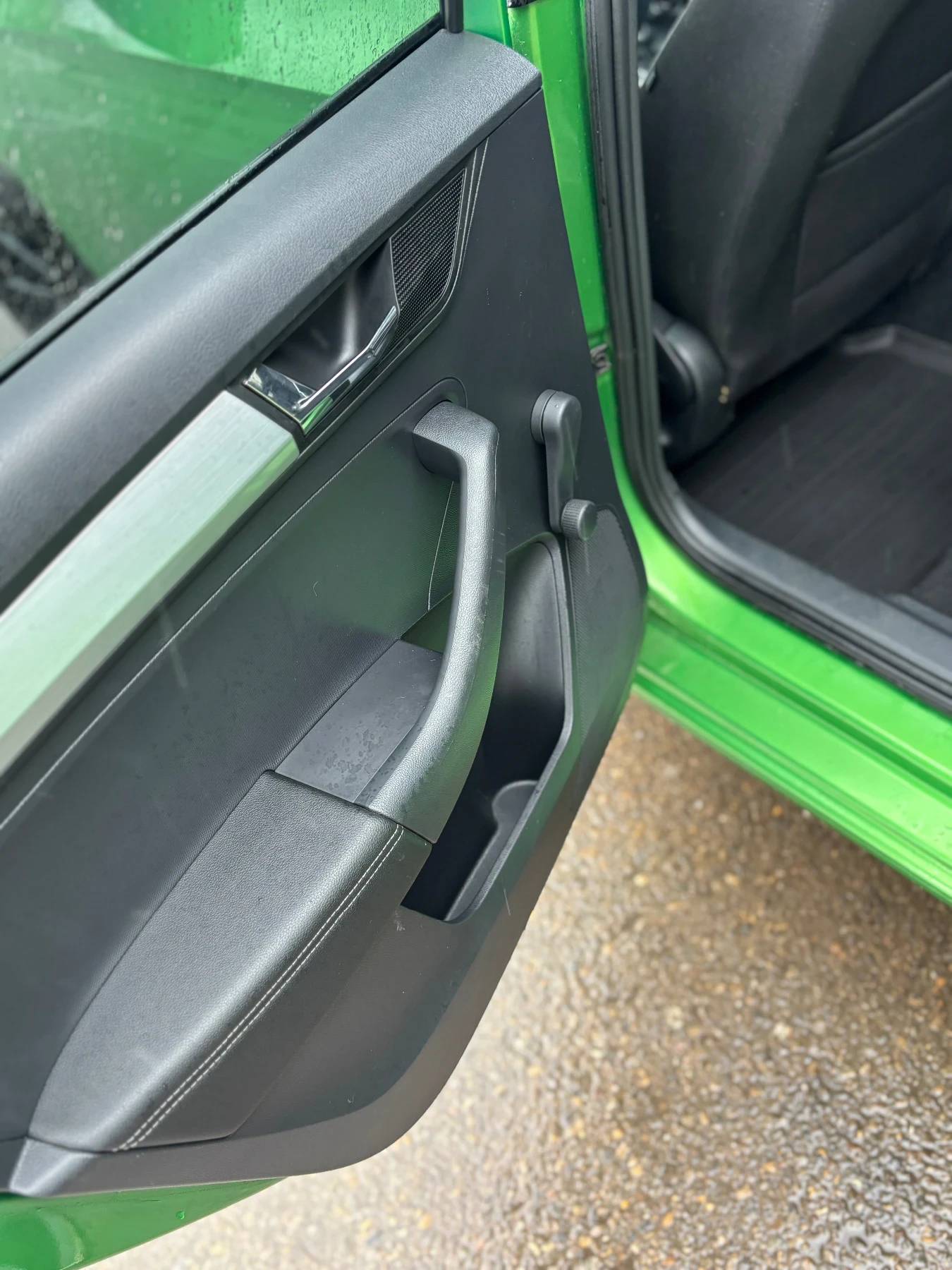 Skoda Rapid 1.0      | Mobile.bg   12