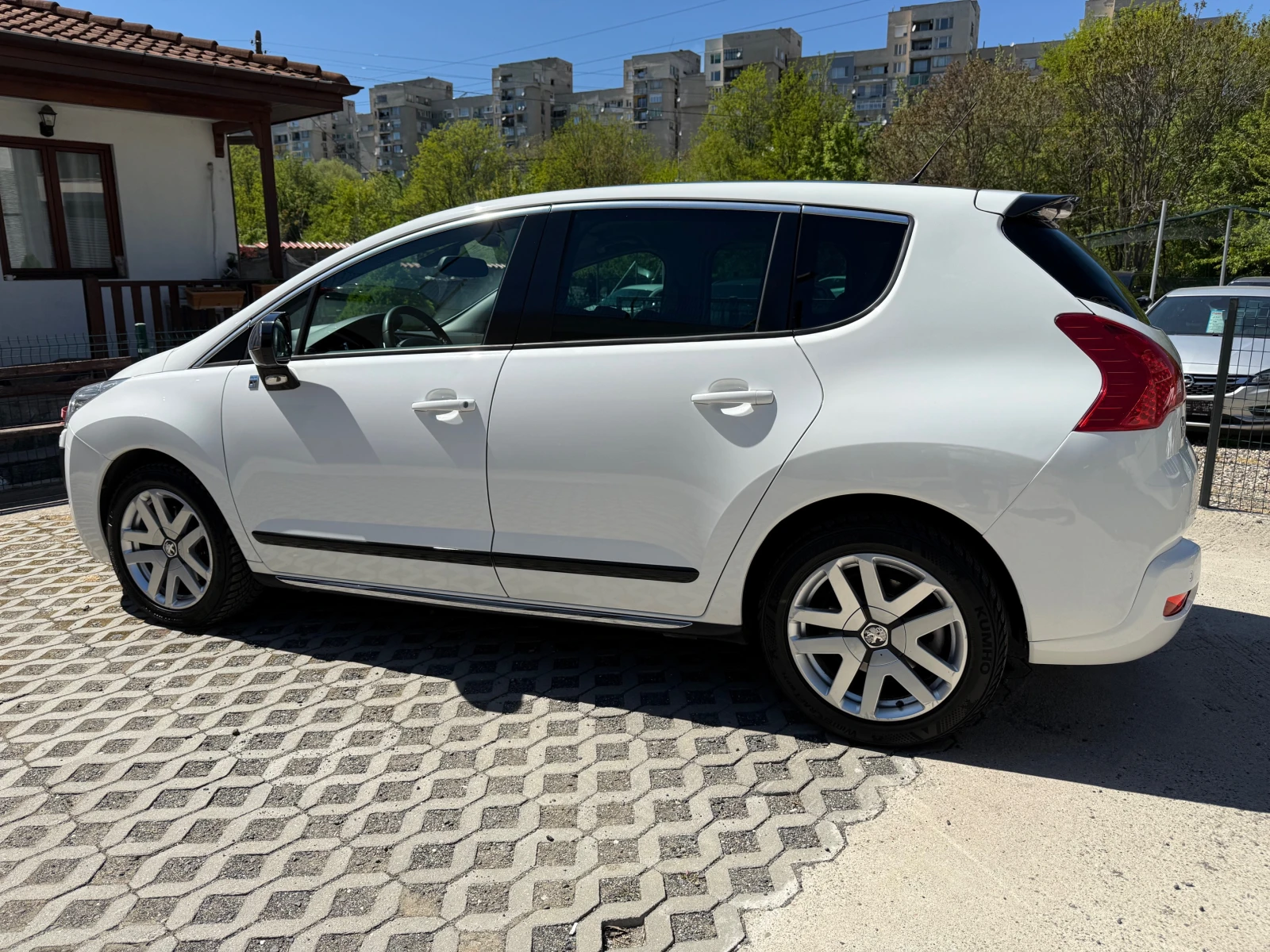 Peugeot 3008 2.0HDI HYBRID 4WD - изображение 7
