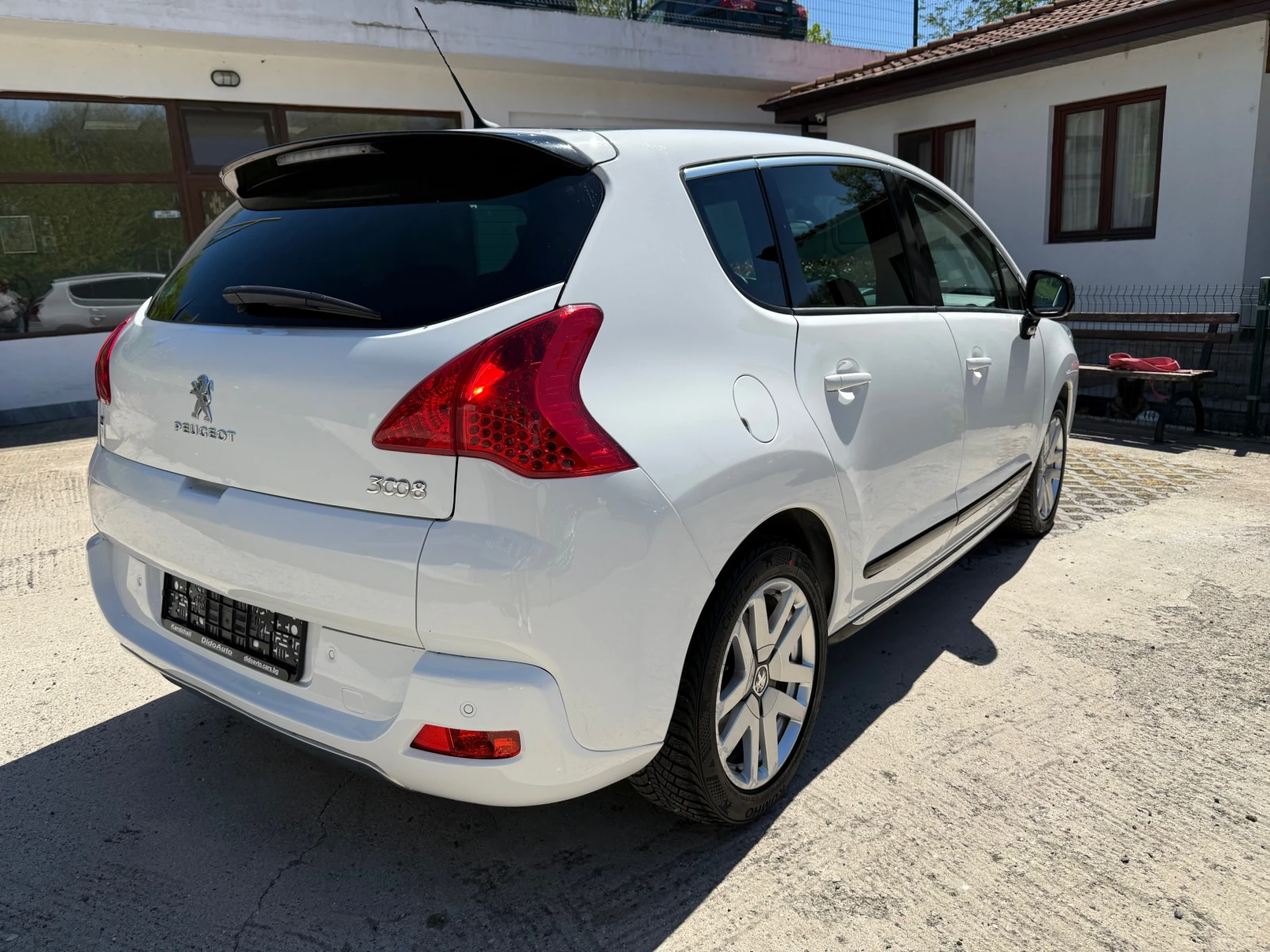 Peugeot 3008 2.0HDI HYBRID 4WD - изображение 4