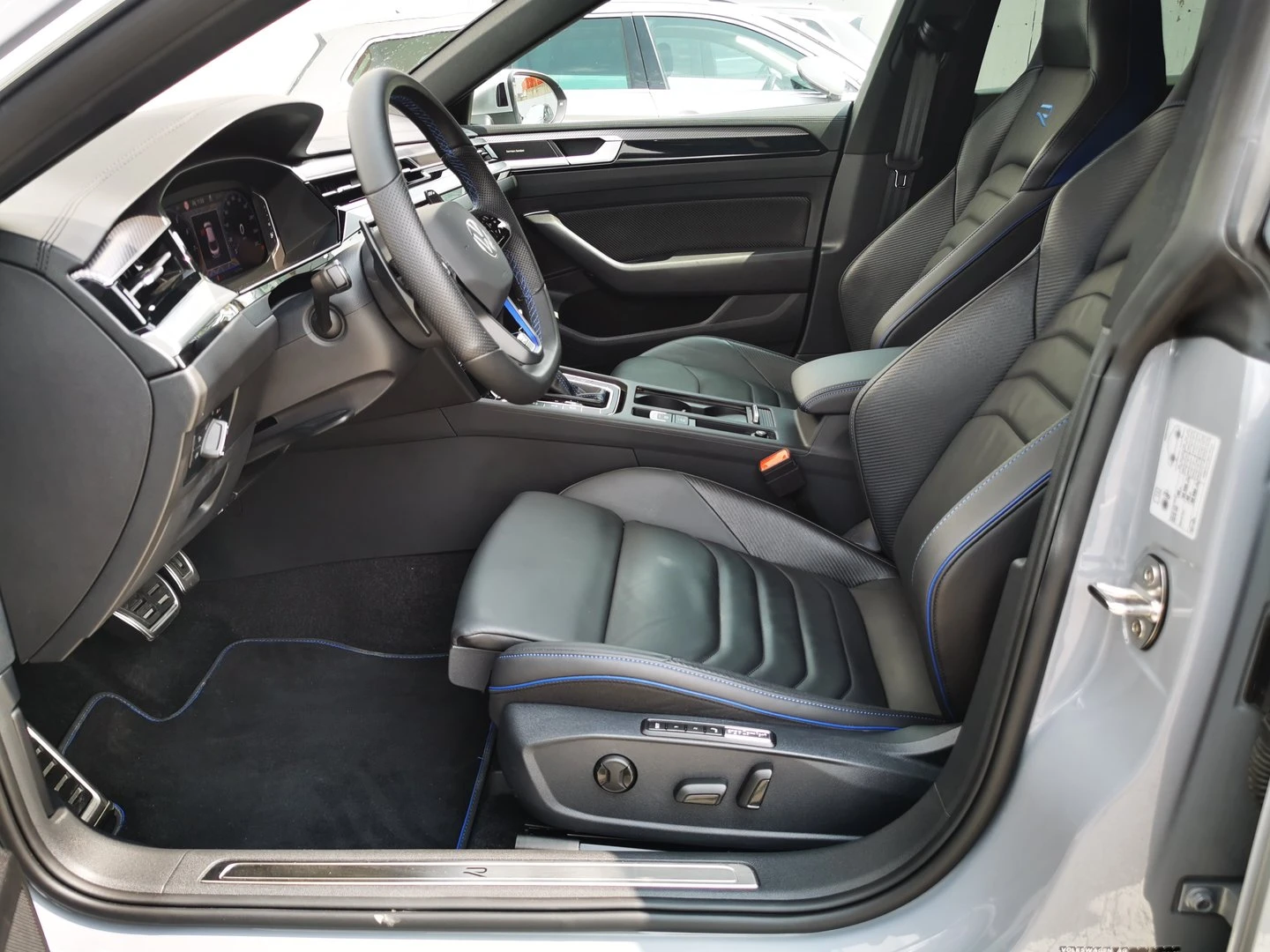 VW Arteon R 2.0 TSI OPF 4MOTION | Mobile.bg — изображение 5