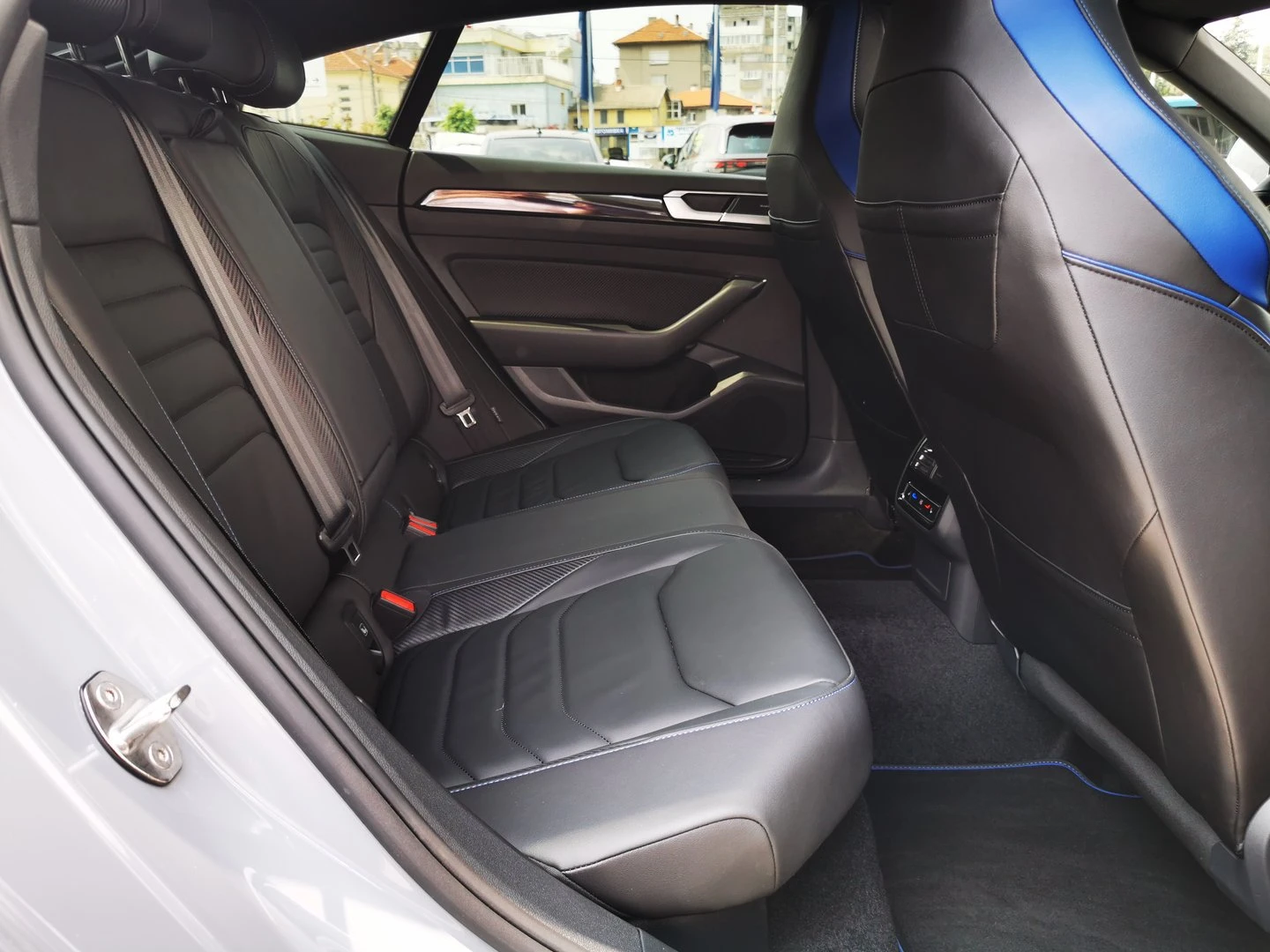 VW Arteon R 2.0 TSI OPF 4MOTION | Mobile.bg — изображение 8
