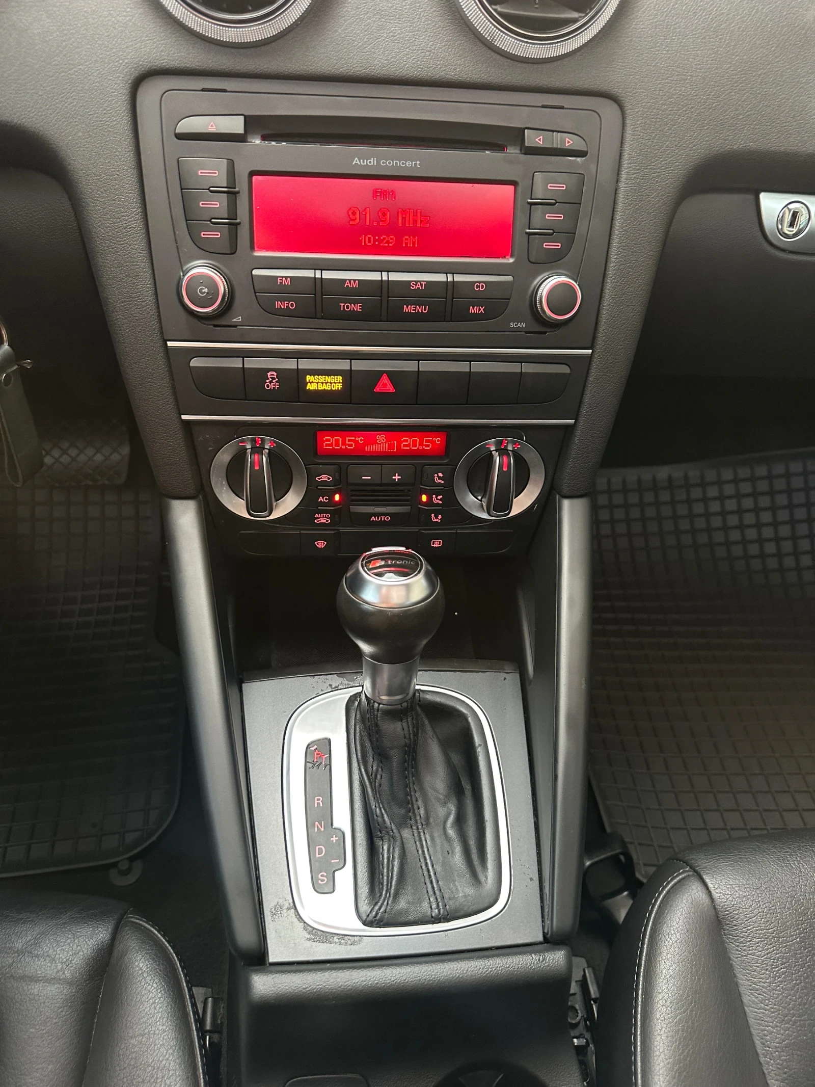 Audi A3 2.0T-S LINE* * АВТОМАТИК, ПАНОРАМА* КОЖА* 17* FULL - изображение 6