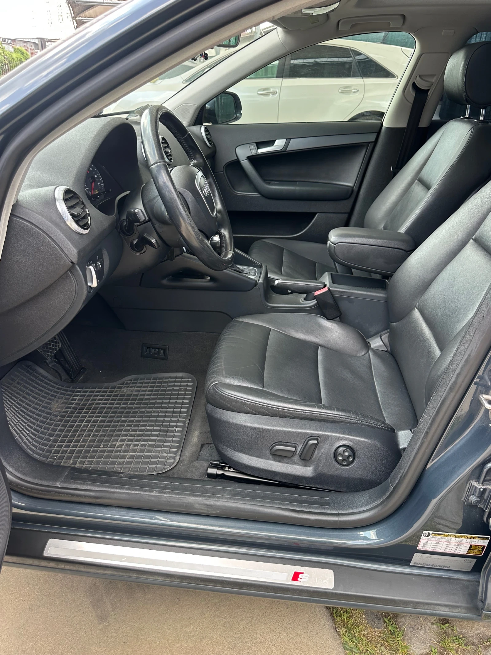 Audi A3 2.0T-S LINE* * АВТОМАТИК, ПАНОРАМА* КОЖА* 17* FULL - изображение 4