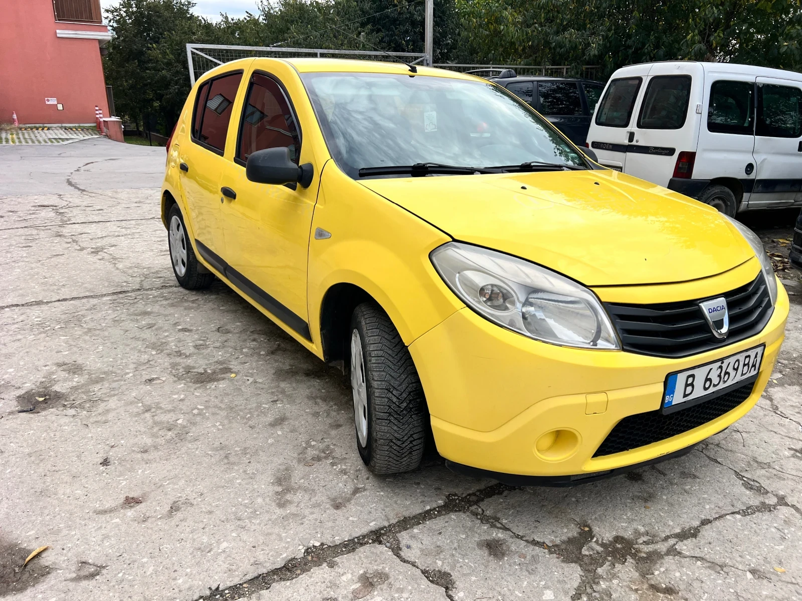 Dacia Sandero 1.4 - | Mobile.bg   2