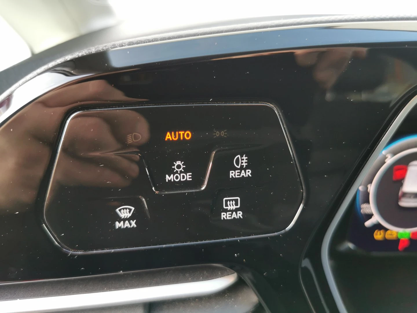 VW Caddy Style TDI 5 места - изображение 10