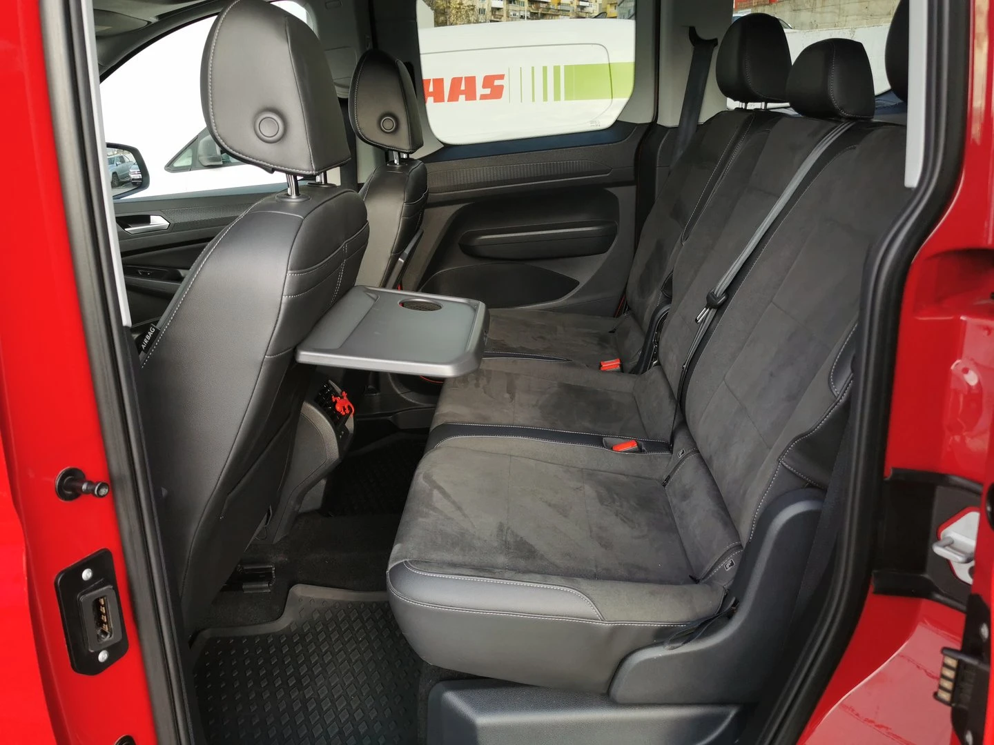 VW Caddy Style TDI 5 места - изображение 6