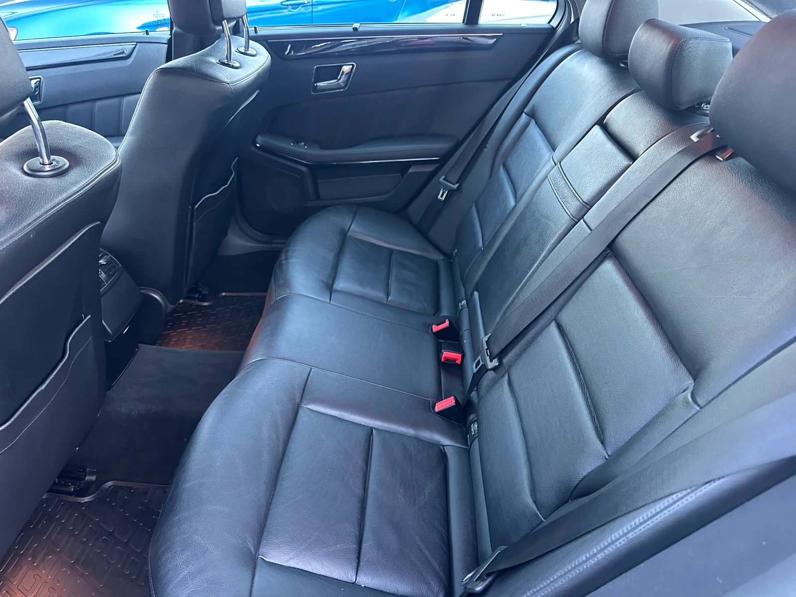 Mercedes-Benz E 250 2.2-204 к.с.AVANGARD, снимка 14 - Автомобили и джипове - 53978047