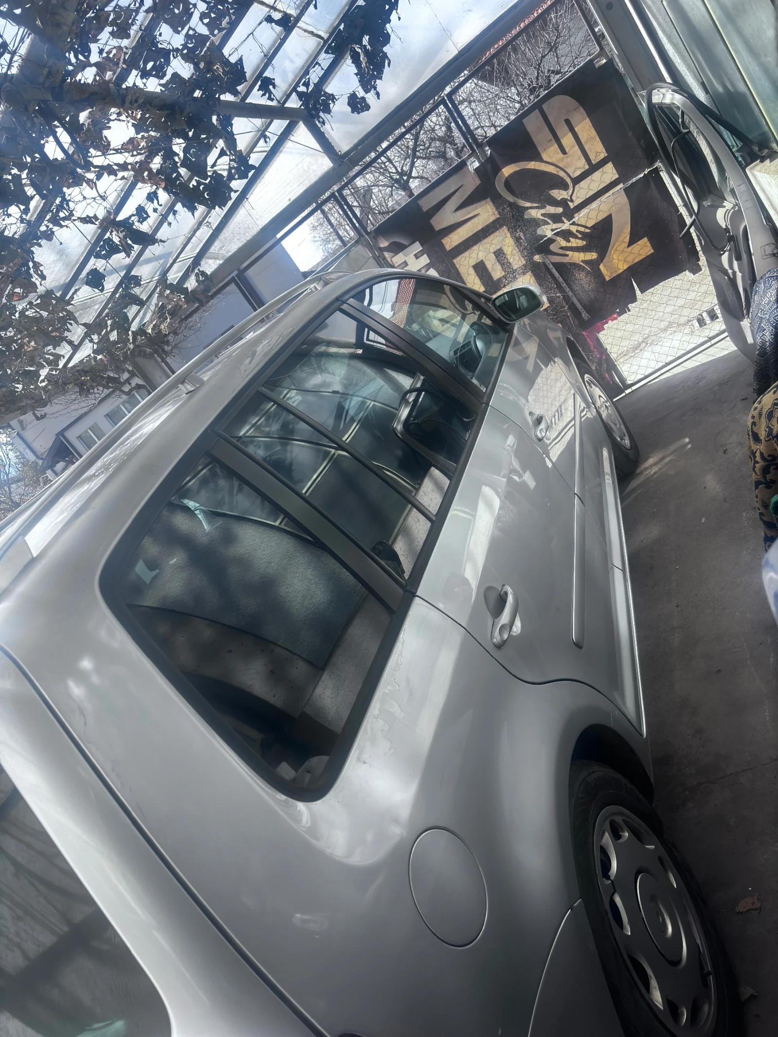 VW Touran, снимка 8 - Автомобили и джипове - 54205712