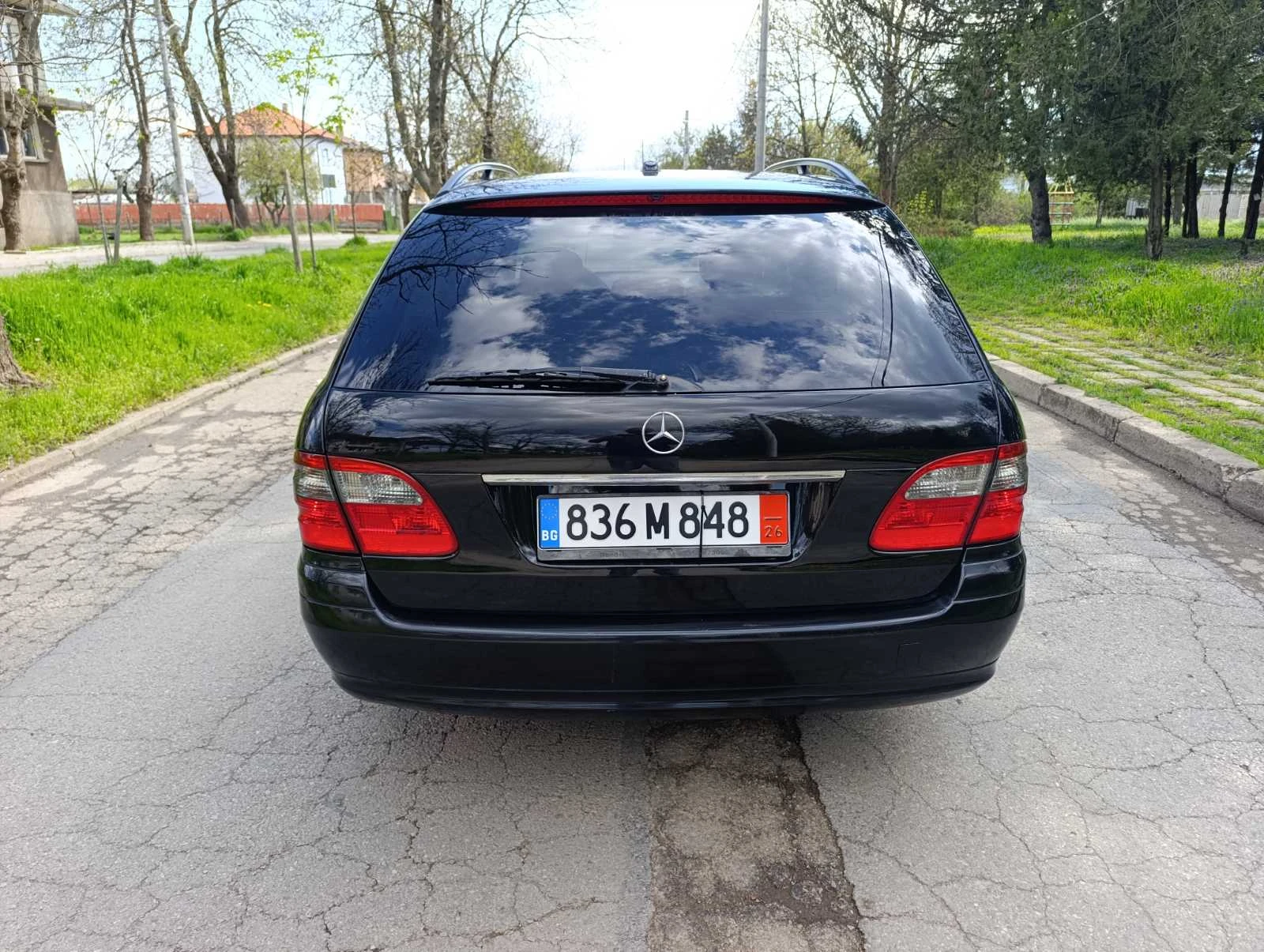 Mercedes-Benz E 200 2009г. Напълно обслужен - нов внос от Германия, снимка 6 - Автомобили и джипове - 54239237