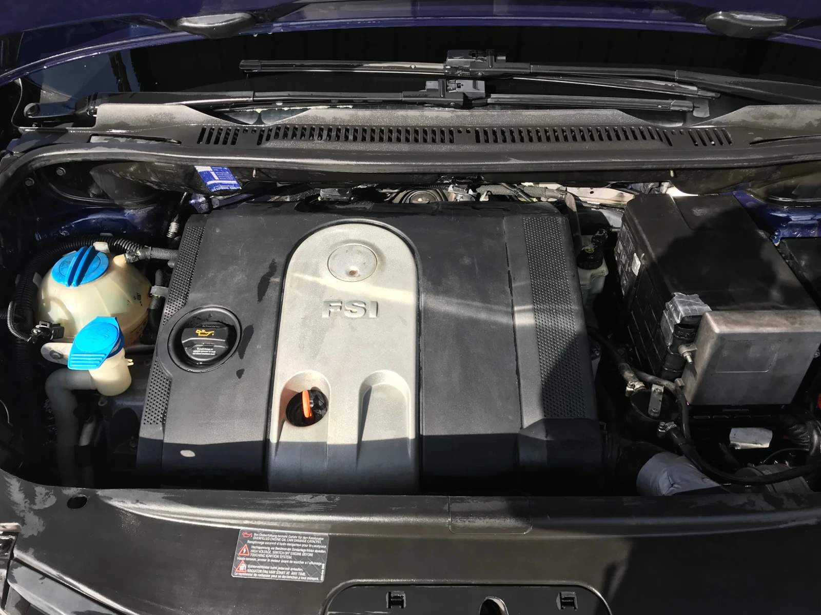 VW Touran 1.6fsi gas benzin, снимка 6 - Автомобили и джипове - 55481469