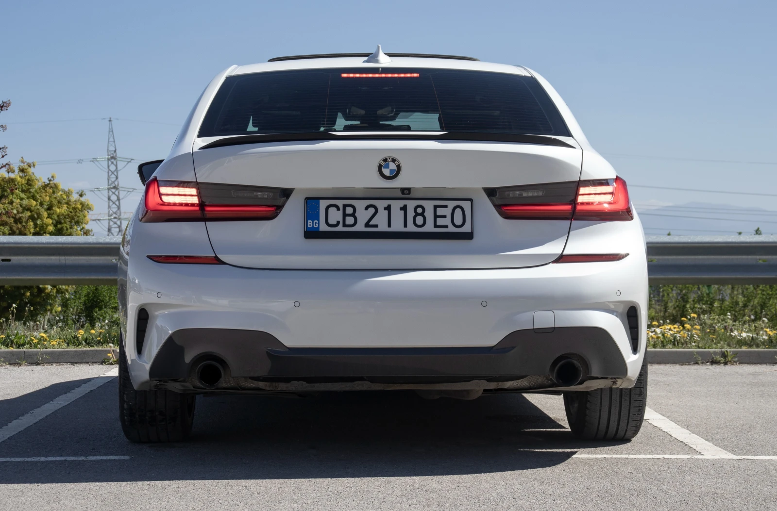 BMW 330 M PACK/LASER/DISTRONIC/360/ADAPTIVE, снимка 2 - Автомобили и джипове - 54382779
