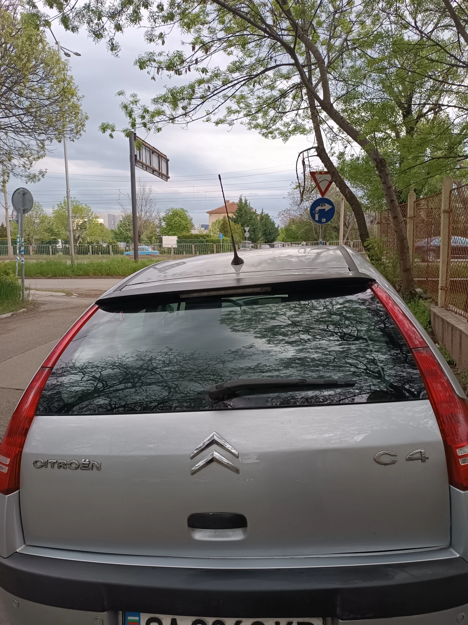 Citroen C4, снимка 2 - Автомобили и джипове - 54393508