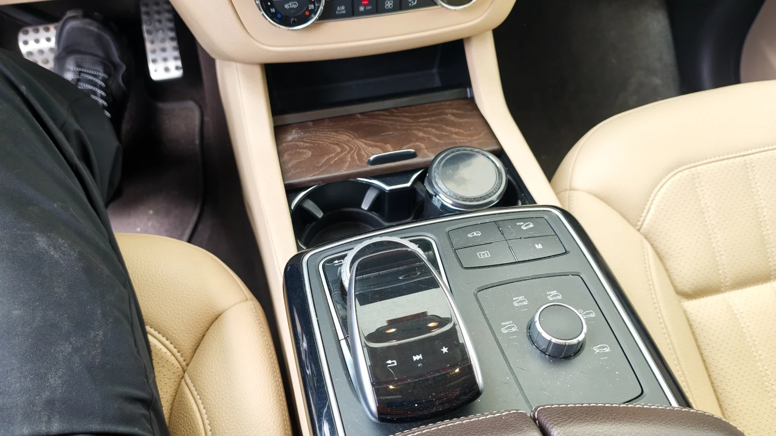Mercedes-Benz GLS 450, снимка 15 - Автомобили и джипове - 54580295
