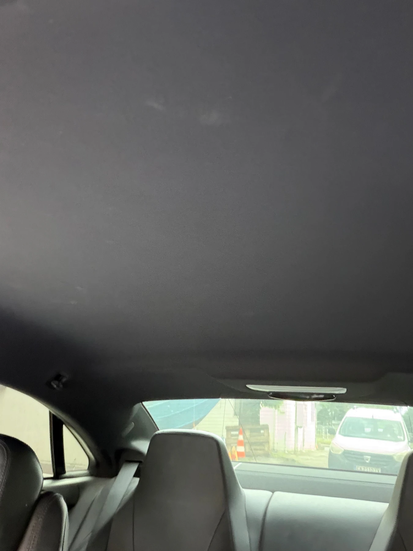 Mercedes-Benz E 220, снимка 4 - Автомобили и джипове - 54654840