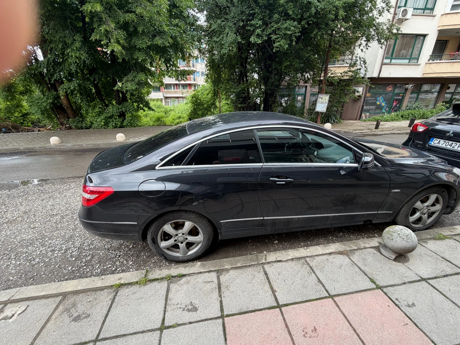 Mercedes-Benz E 220, снимка 2 - Автомобили и джипове - 54654840