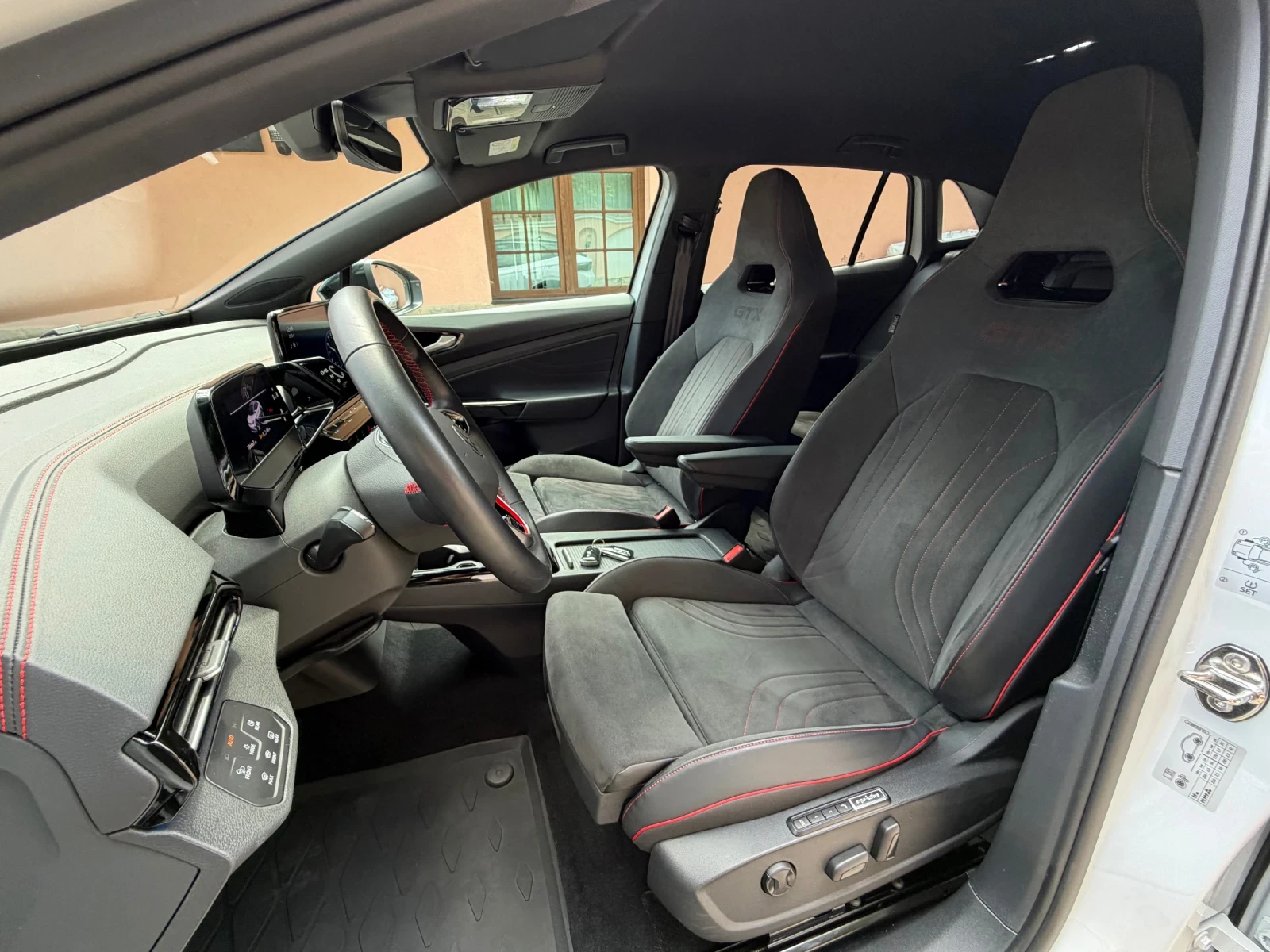 VW ID.4 GTX/4x4/SportSeats/Memory/Massage/360cam/Head-up, снимка 9 - Автомобили и джипове - 54768854