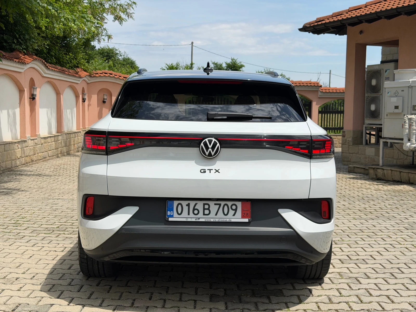 VW ID.4 GTX/4x4/SportSeats/Memory/Massage/360cam/Head-up, снимка 5 - Автомобили и джипове - 54768854