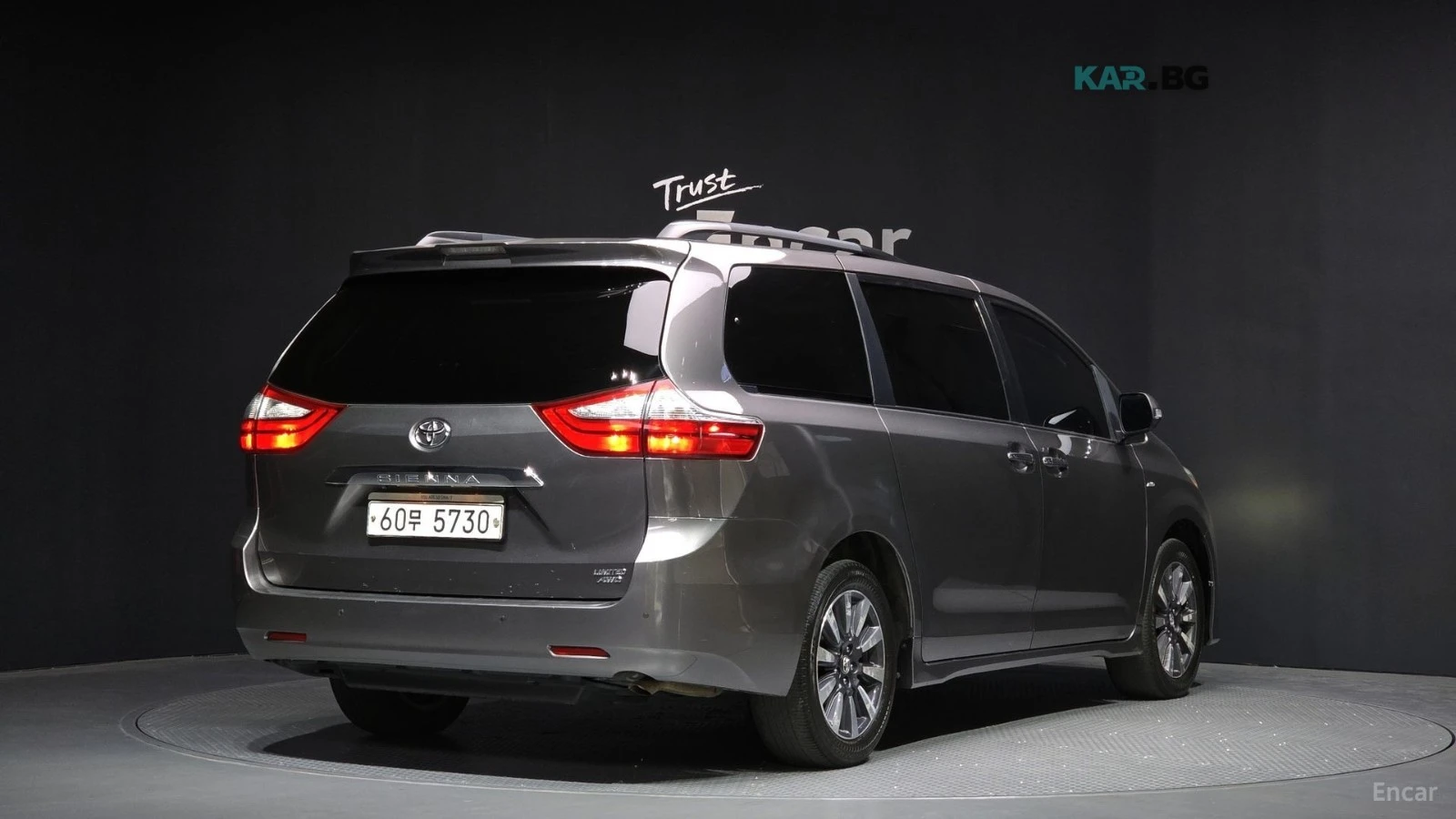 Toyota Sienna 3.5 AWD/KEYLESS/LANE ASSIST/NAVI/KAMEPA, снимка 2 - Автомобили и джипове - 54902634