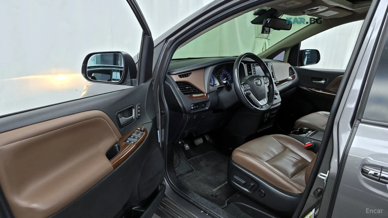 Toyota Sienna 3.5 AWD/KEYLESS/LANE ASSIST/NAVI/KAMEPA, снимка 7 - Автомобили и джипове - 54902634