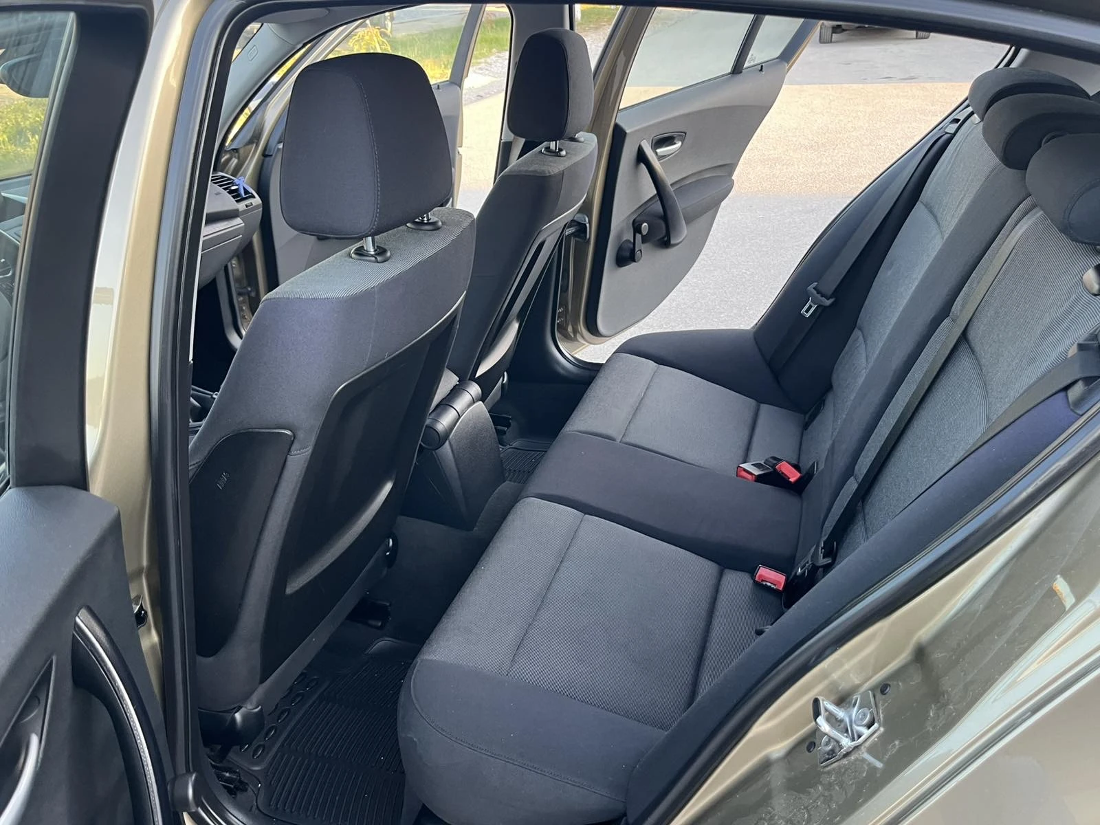 BMW 116 1.6I 116кс 6 СКОРОСТИ NAVI КСЕНОН ПАРКТРОНИК , снимка 9 - Автомобили и джипове - 55226303