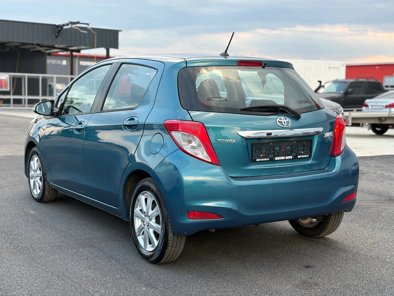 Toyota Yaris 1.0 VVT-i Navi Камера Климатроник, снимка 5 - Автомобили и джипове - 55387206