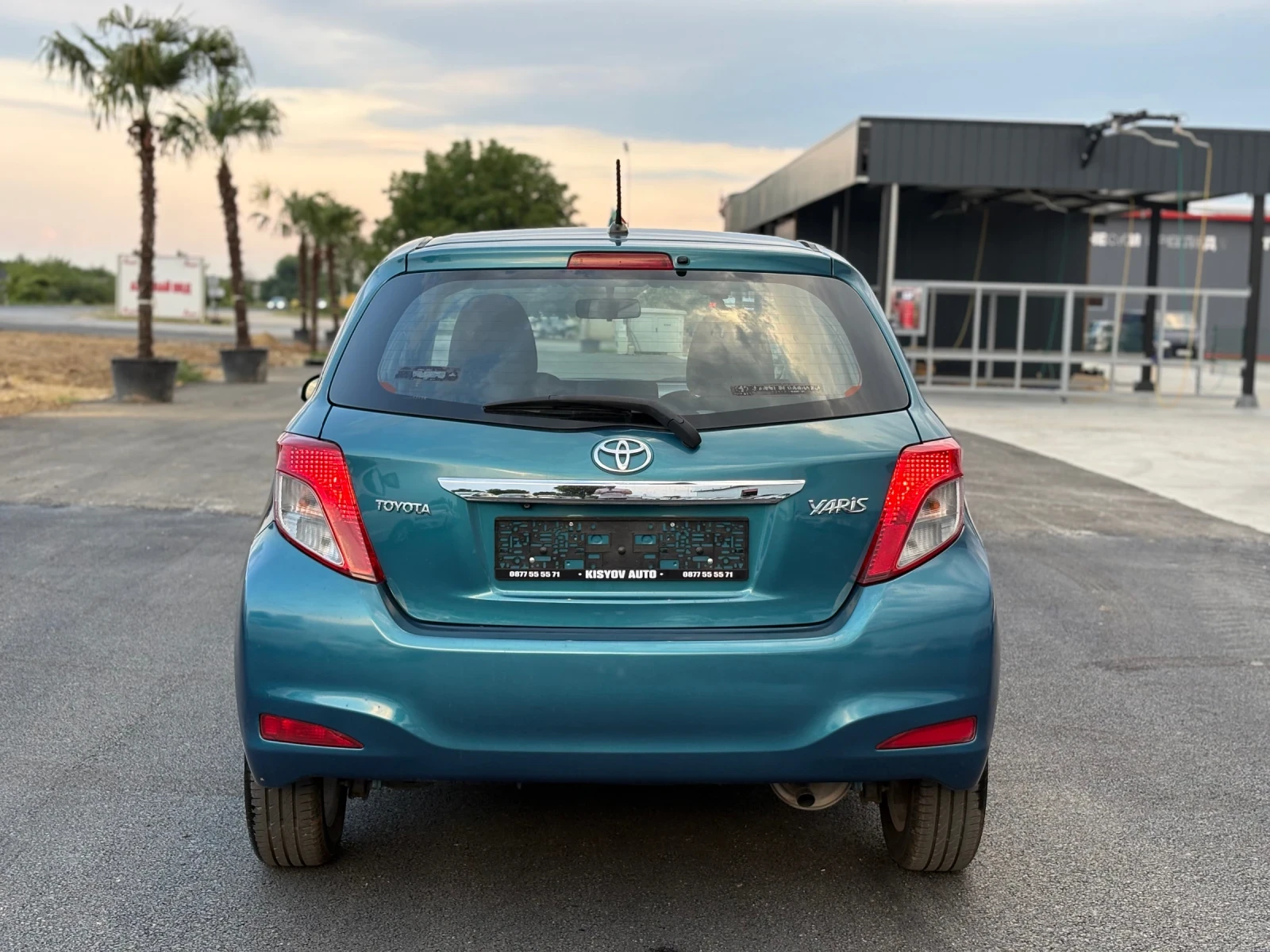 Toyota Yaris 1.0 VVT-i Navi Камера Климатроник, снимка 6 - Автомобили и джипове - 55387206