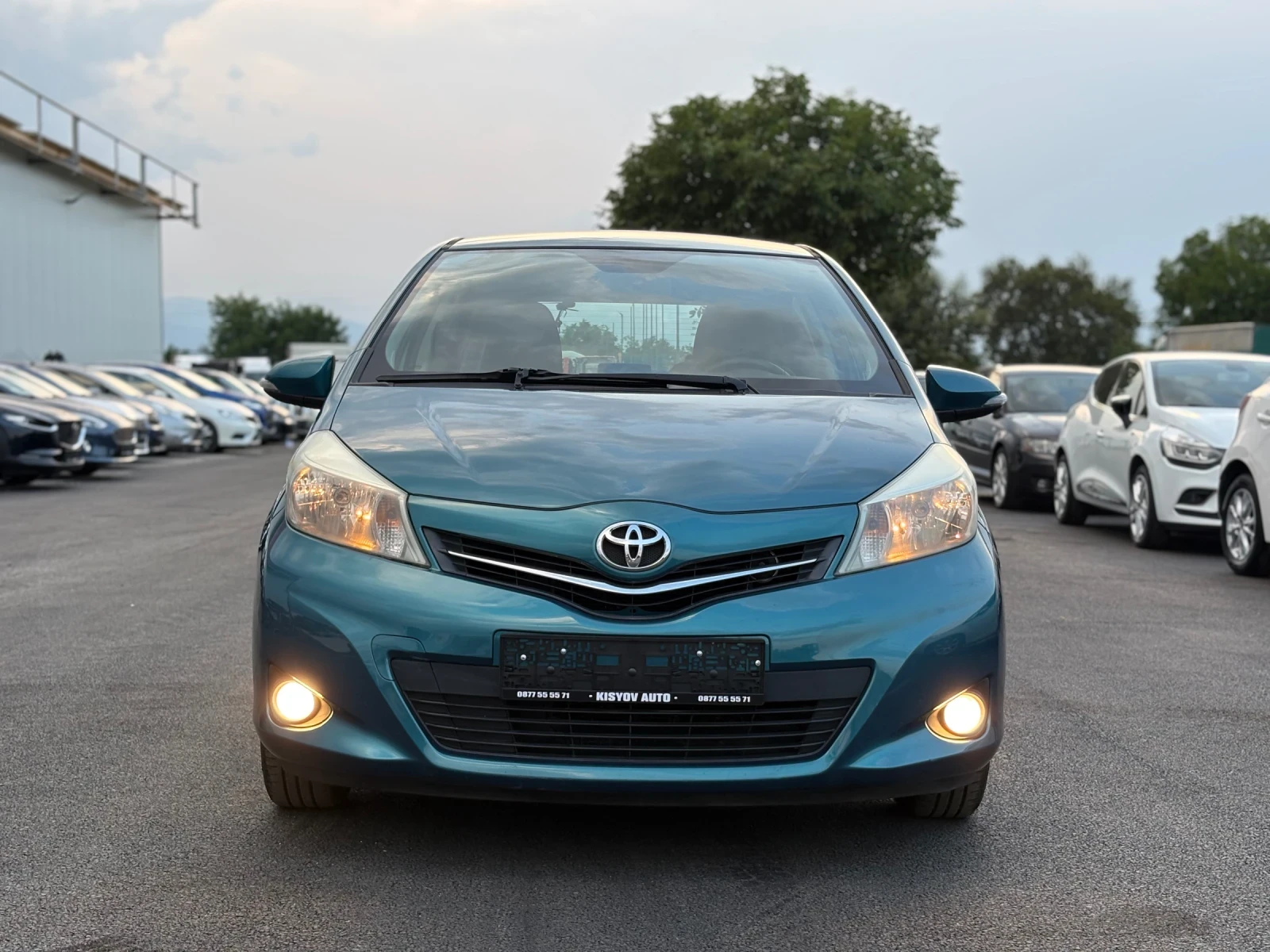 Toyota Yaris 1.0 VVT-i Navi Камера Климатроник, снимка 2 - Автомобили и джипове - 55387206