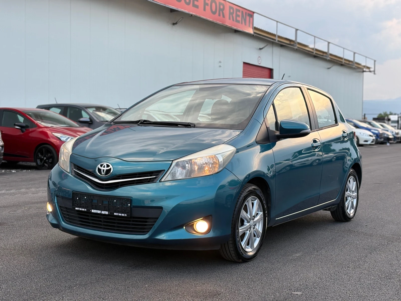 Toyota Yaris 1.0 VVT-i Navi Камера Климатроник, снимка 3 - Автомобили и джипове - 55387206