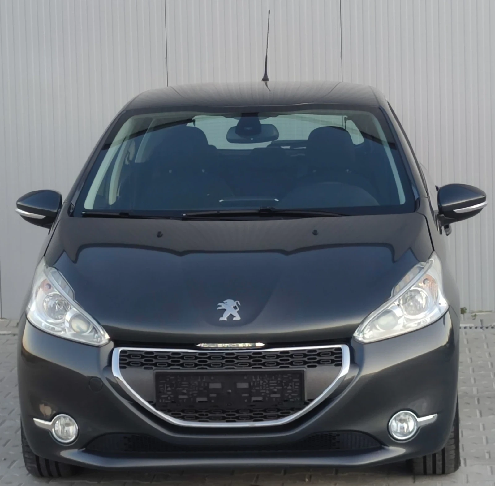 Peugeot 208 1.4i* , снимка 2 - Автомобили и джипове - 55417904