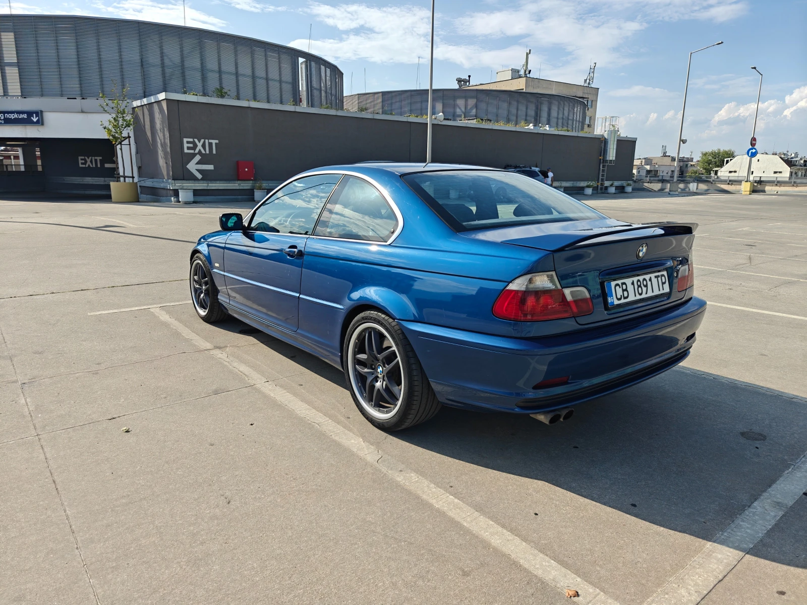 BMW 330, снимка 5 - Автомобили и джипове - 55836006