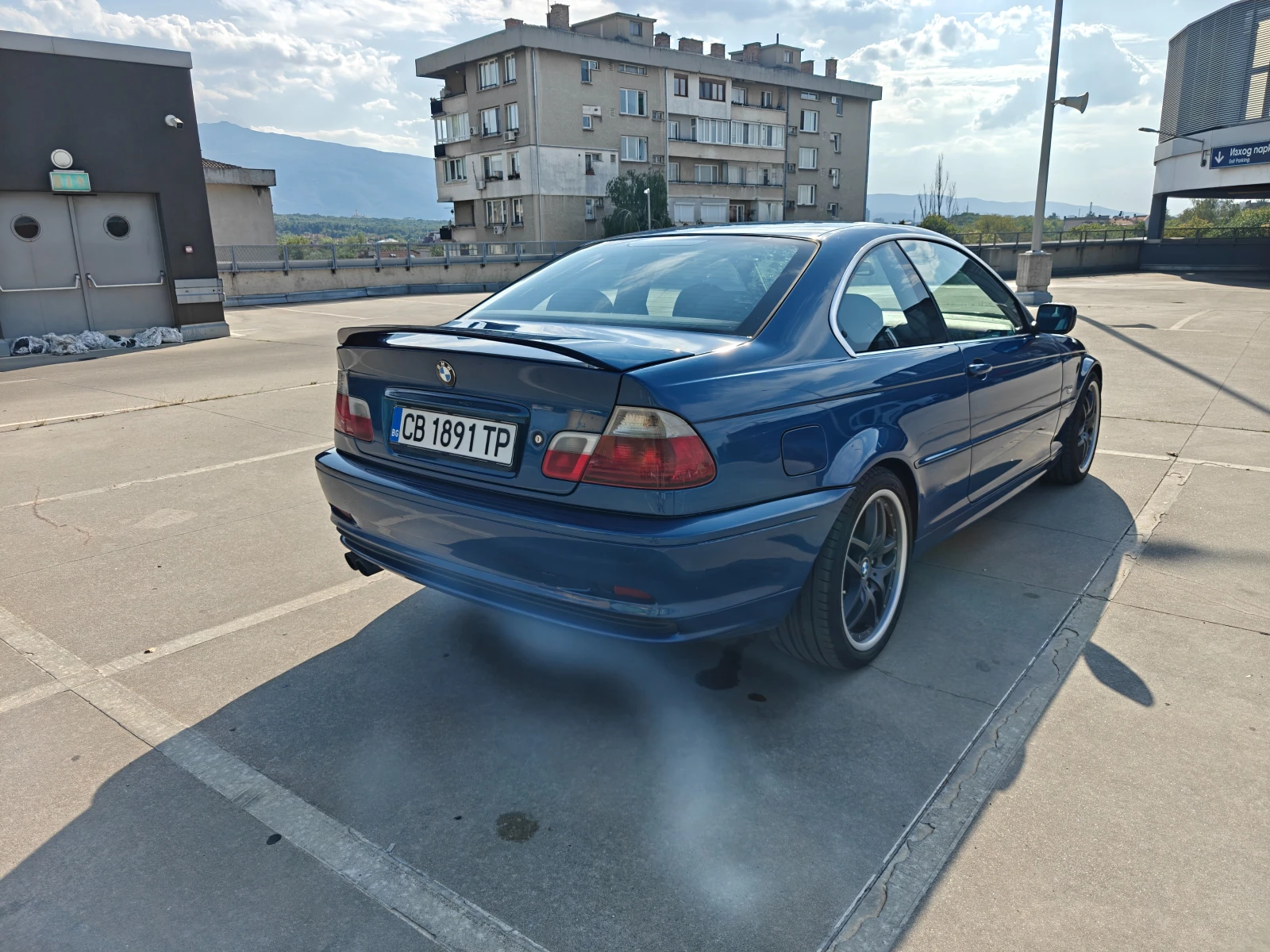 BMW 330, снимка 8 - Автомобили и джипове - 55836006