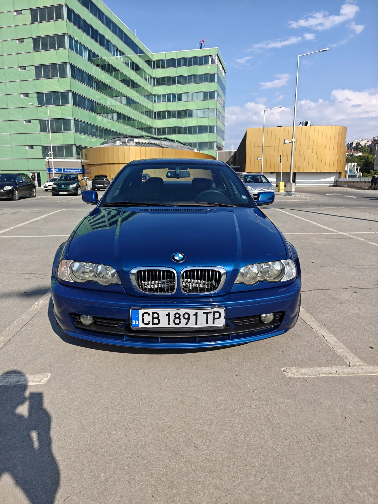 BMW 330, снимка 2 - Автомобили и джипове - 55836006