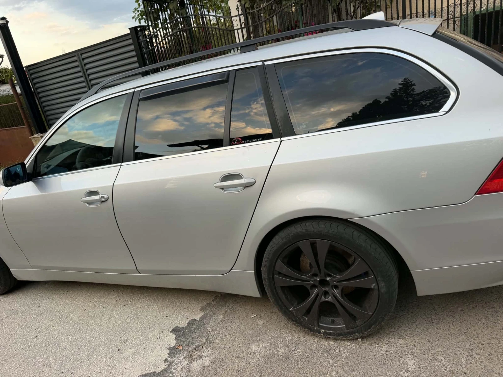 BMW 525, снимка 2 - Автомобили и джипове - 55963570