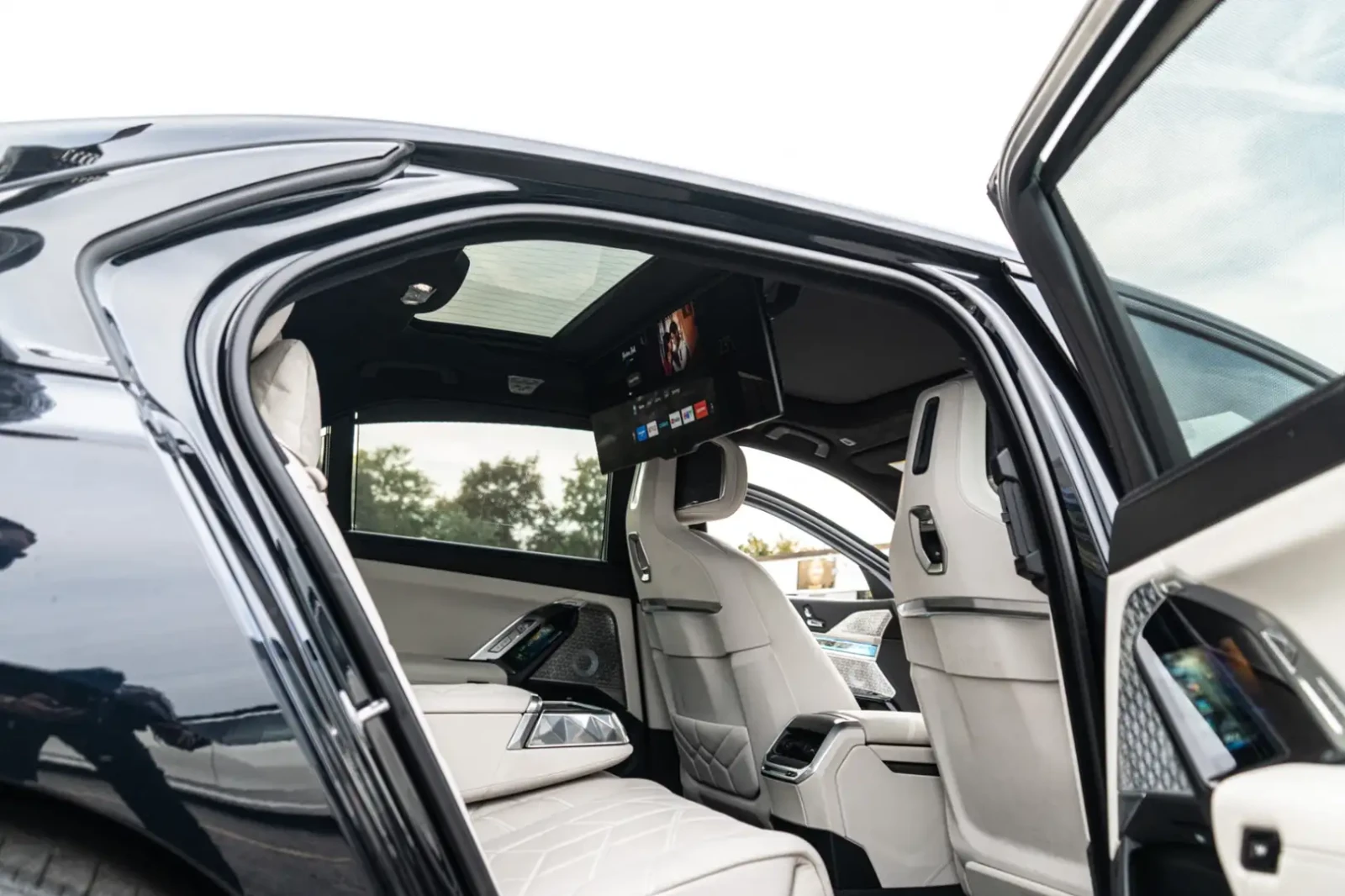 BMW i7 XDRIVE60 M PKG THEATRE SCREEN FULL MAX | Mobile.bg � ����������� 13