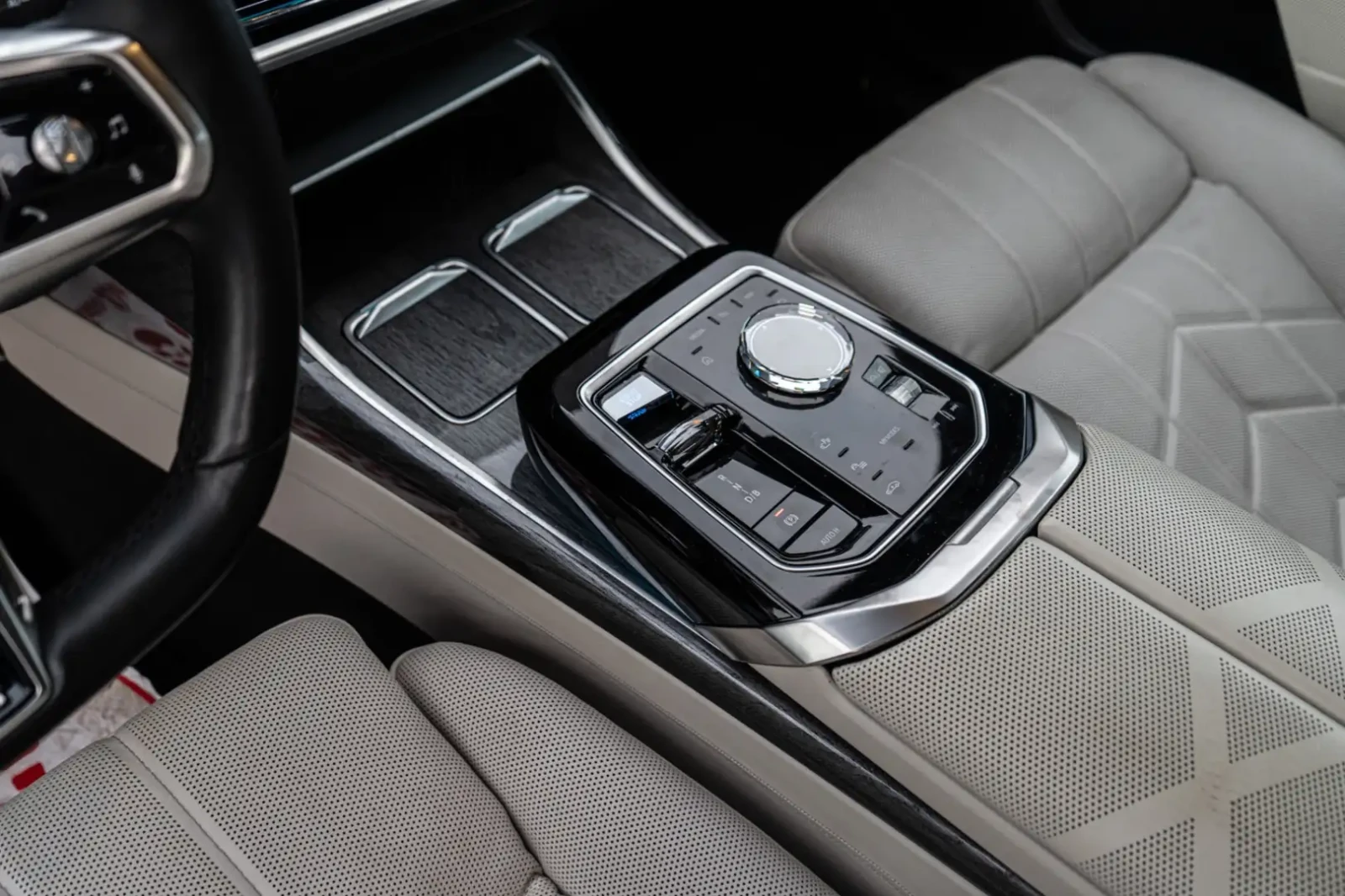 BMW i7 XDRIVE60 M PKG THEATRE SCREEN FULL MAX | Mobile.bg � ����������� 12