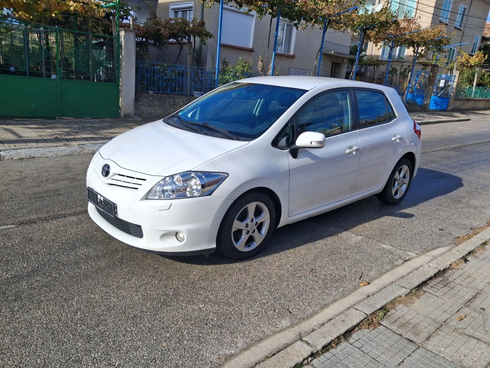 Toyota Auris 2.0D4D ���� �������� | Mobile.bg � ����������� 6