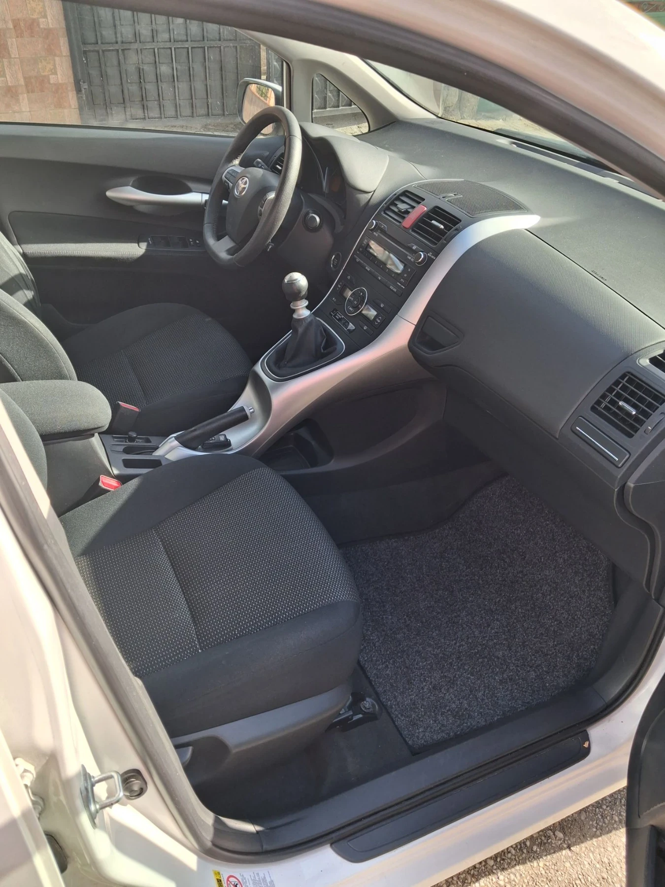 Toyota Auris 2.0D4D ���� �������� | Mobile.bg � ����������� 15