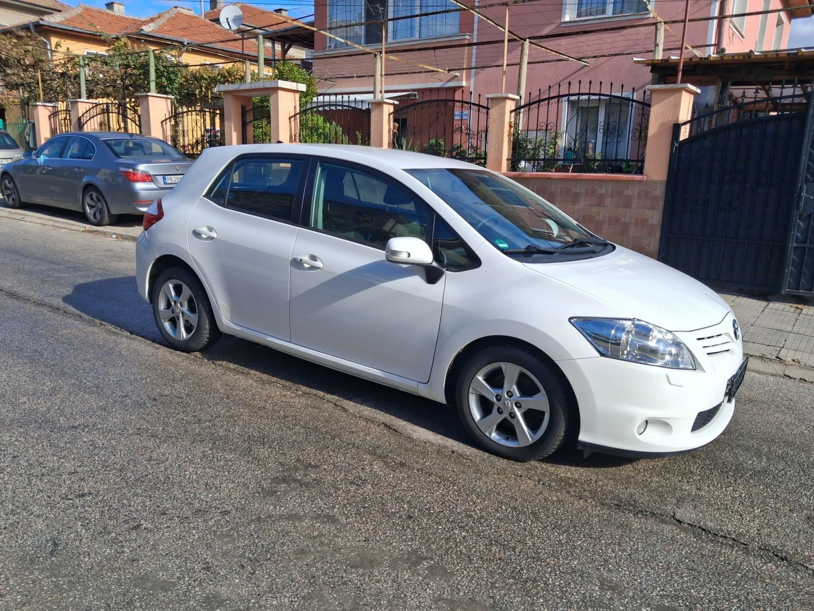 Toyota Auris 2.0D4D ���� �������� | Mobile.bg � ����������� 5