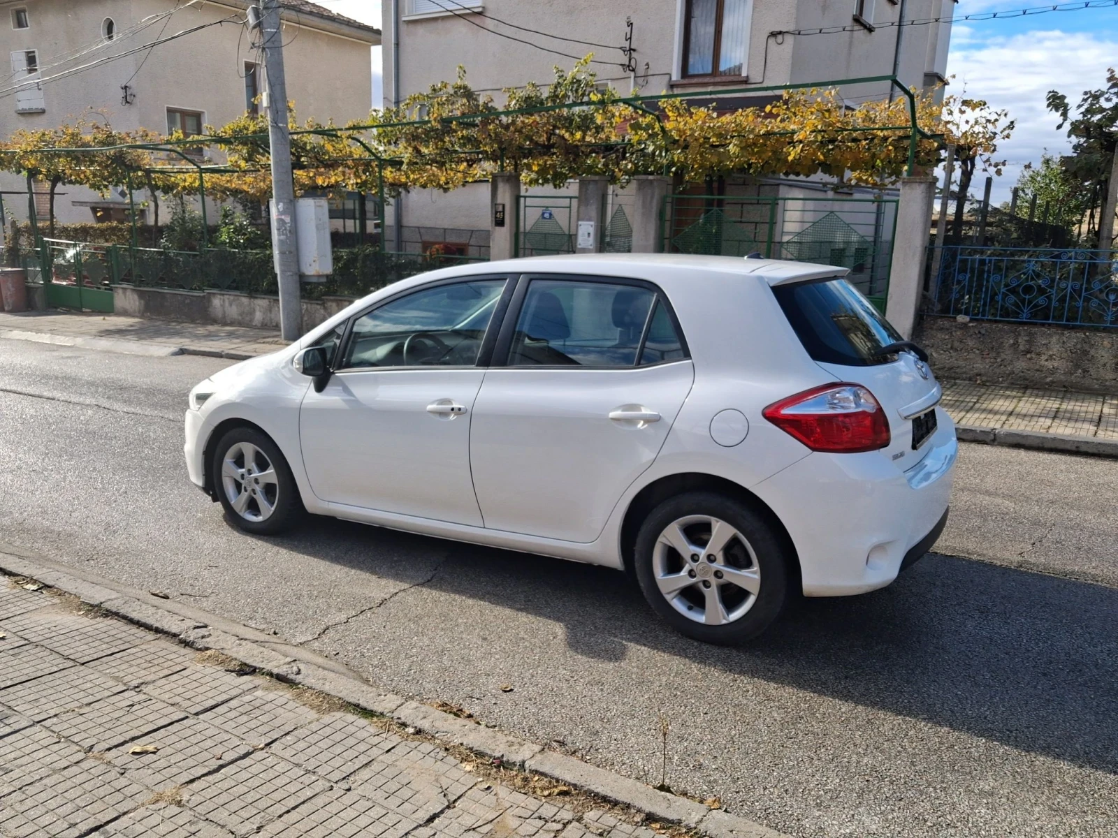 Toyota Auris 2.0D4D ���� �������� | Mobile.bg � ����������� 8