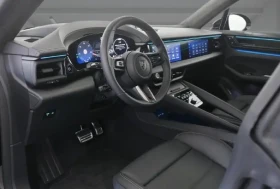 Porsche Macan Turbo = Sport Chrono = Гаранция - 104750 € / 204873.19 лв. - 76002676 8