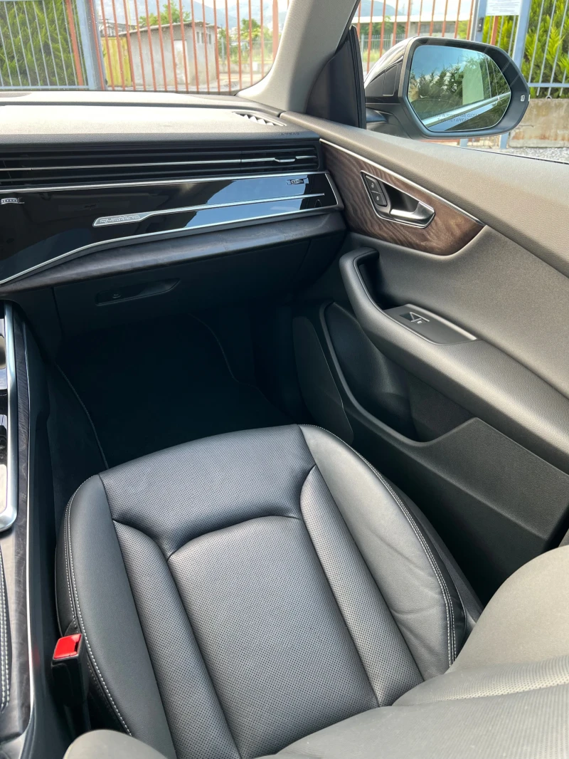 Audi Q8 55 TFSI, 340к.с ПРОМО ЦЕНА! , снимка 10 - Автомобили и джипове - 52125355