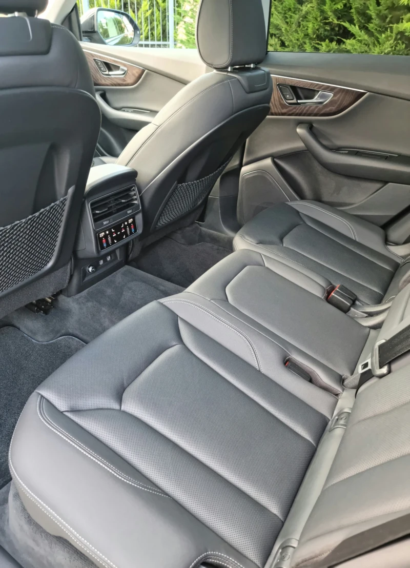 Audi Q8 55 TFSI, 340к.с ПРОМО ЦЕНА! , снимка 12 - Автомобили и джипове - 52125355