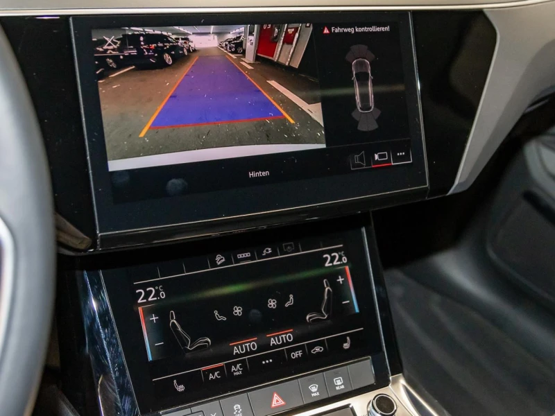 Audi Q8 50 E-TRON/S-LINE/MATRIX/B&O/CAMERA/BLACK OPTIC/, снимка 13 - Автомобили и джипове - 51384160