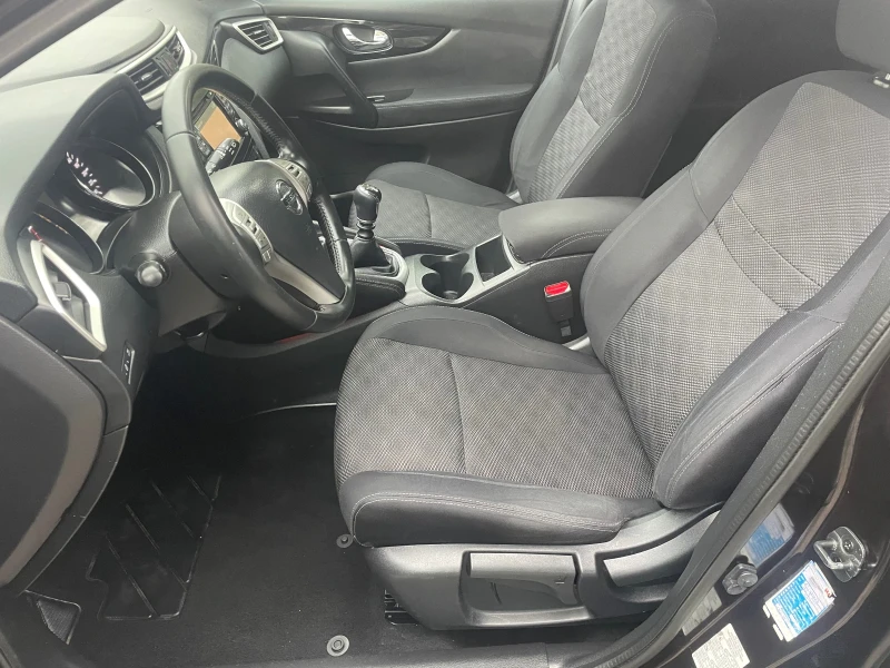 Nissan Qashqai 1.5 dci Acenta Navi , снимка 8 - Автомобили и джипове - 53416492